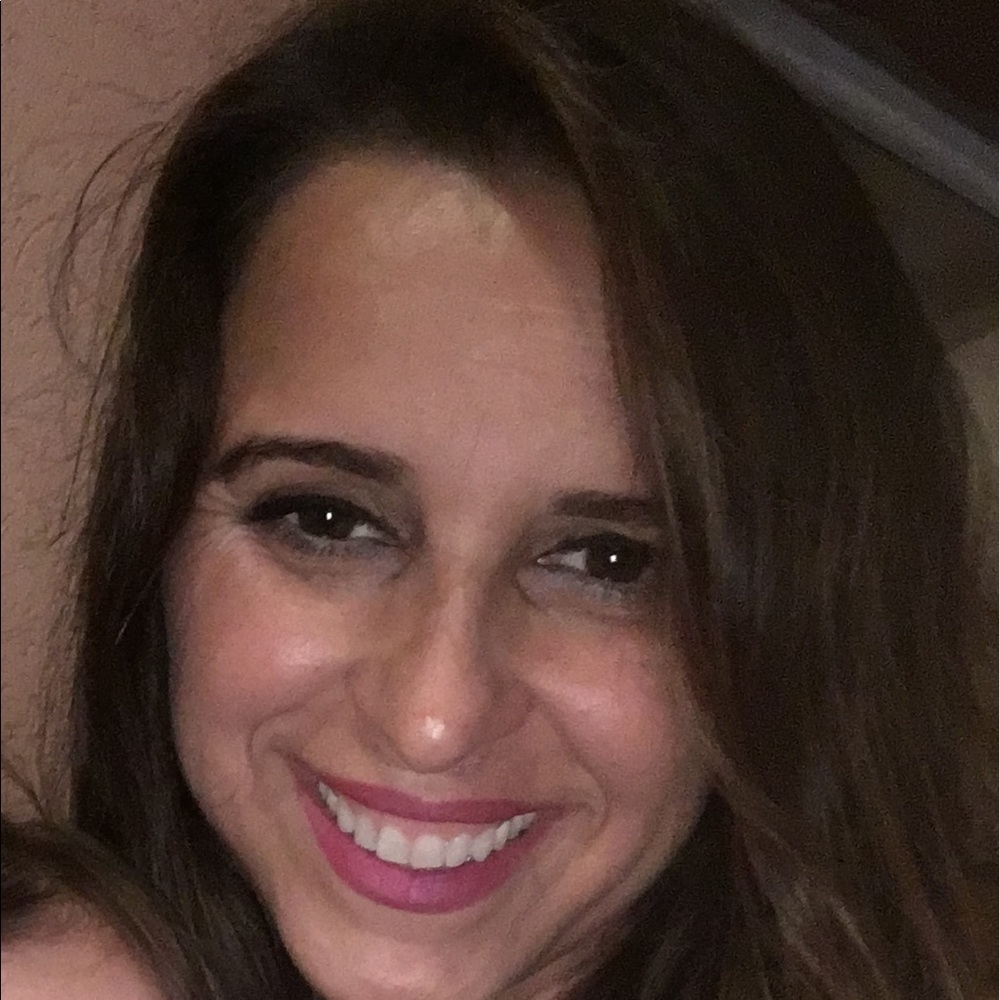 Meet your Posher, Nora